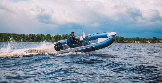 Лодка Навигатор RIB 420R + носовой блок